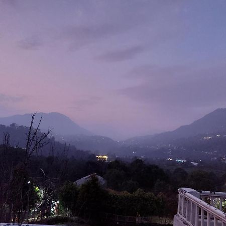 Hotel Alinda House Naukuchiatal By The Ghaur Bhīm Tāl Esterno foto