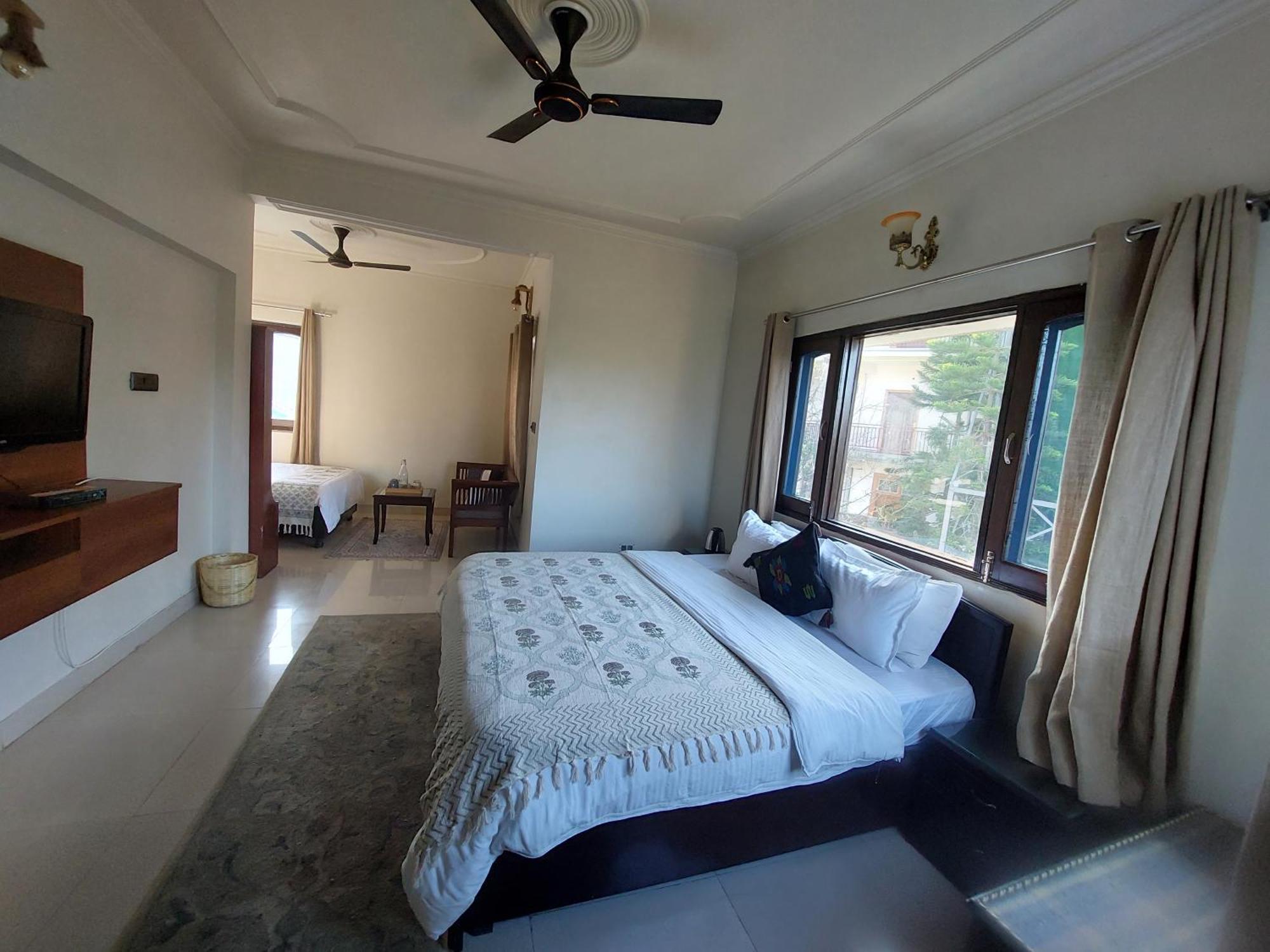 Hotel Alinda House Naukuchiatal By The Ghaur Bhīm Tāl Esterno foto