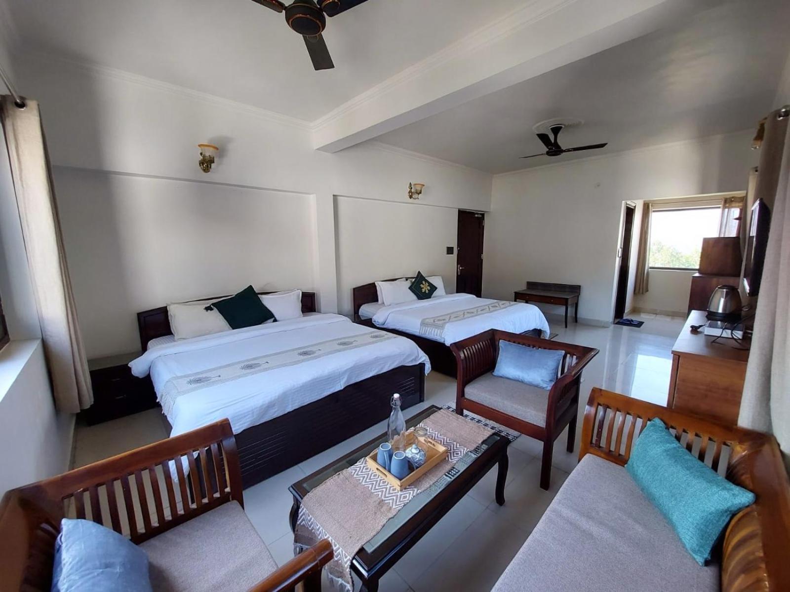 Hotel Alinda House Naukuchiatal By The Ghaur Bhīm Tāl Esterno foto