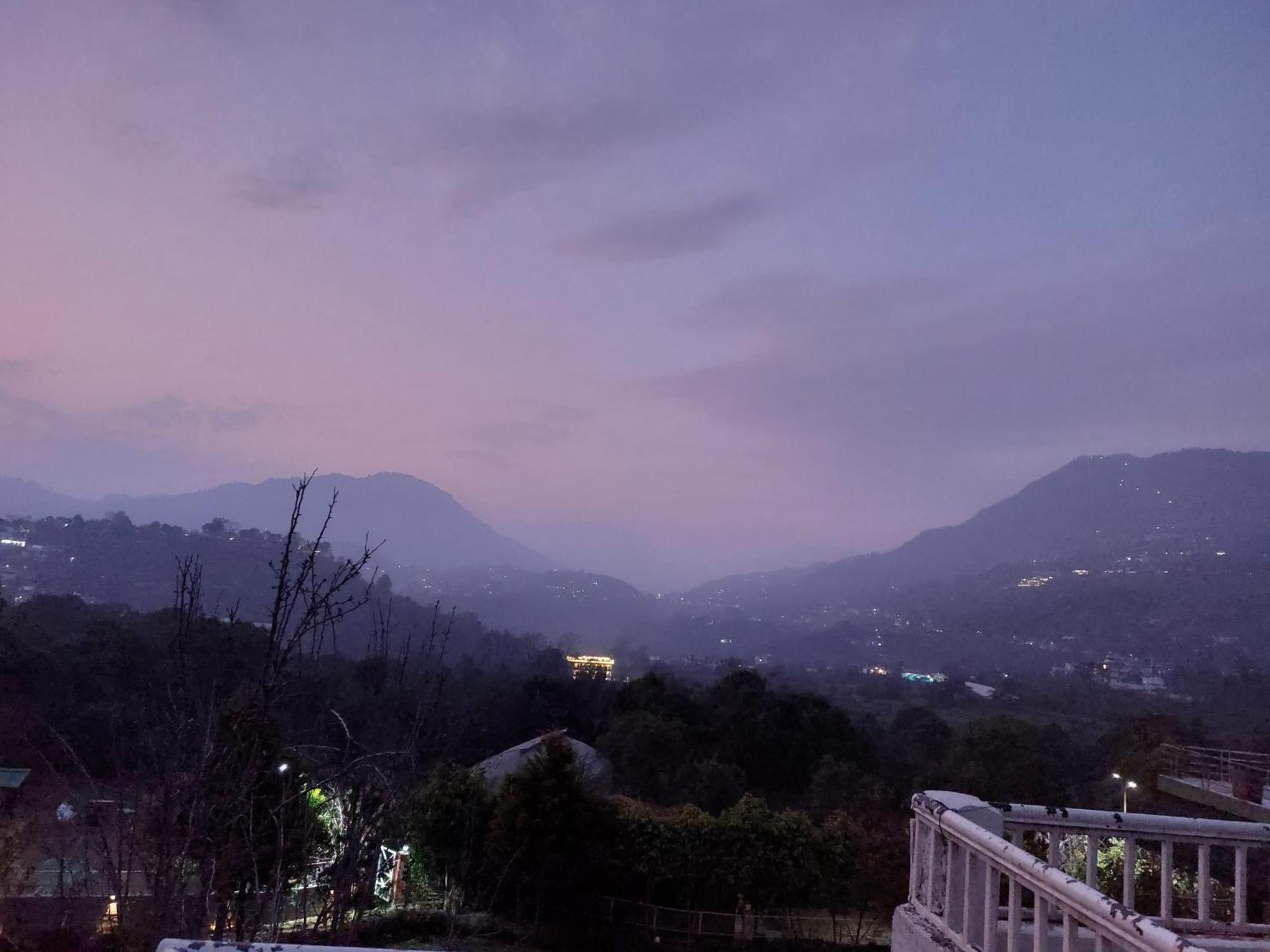 Hotel Alinda House Naukuchiatal By The Ghaur Bhīm Tāl Esterno foto