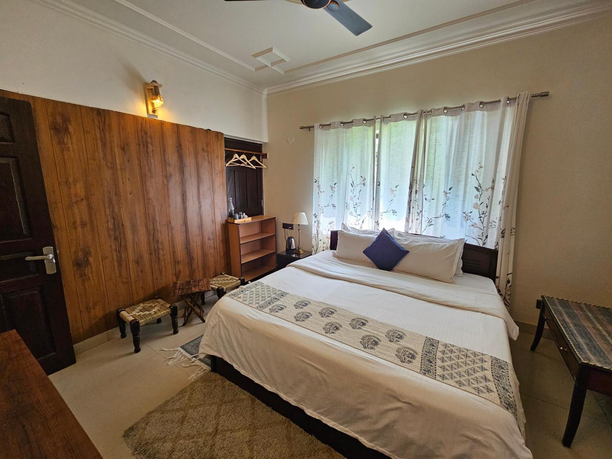 Hotel Alinda House Naukuchiatal By The Ghaur Bhīm Tāl Esterno foto